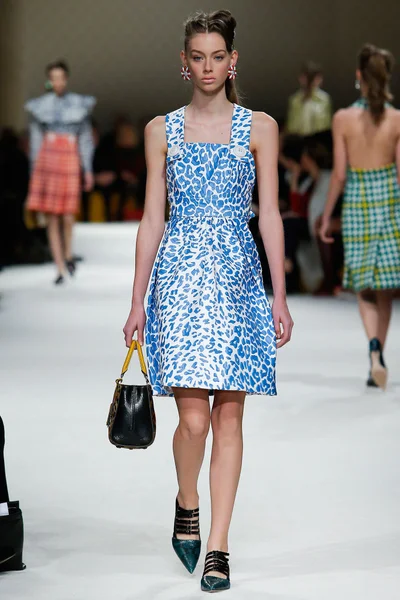 Look 26